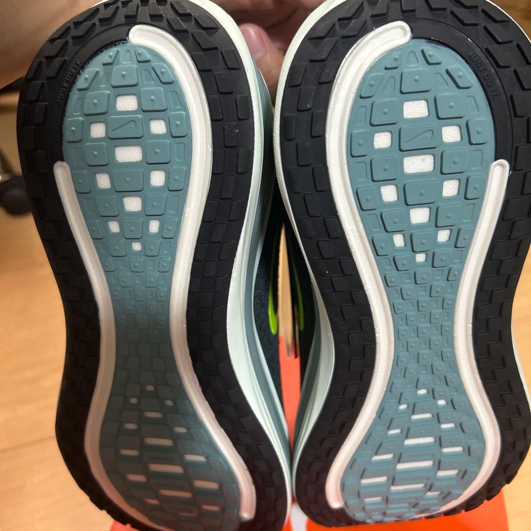 Nike Vomero Plus ボメロプラス　25.5 メンズ