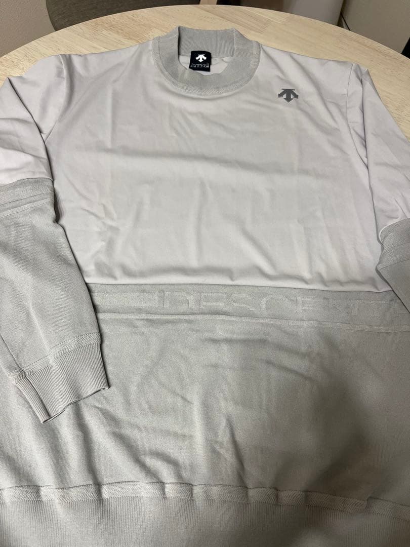 デサント　ゴルフ　セーター　Lサイズ