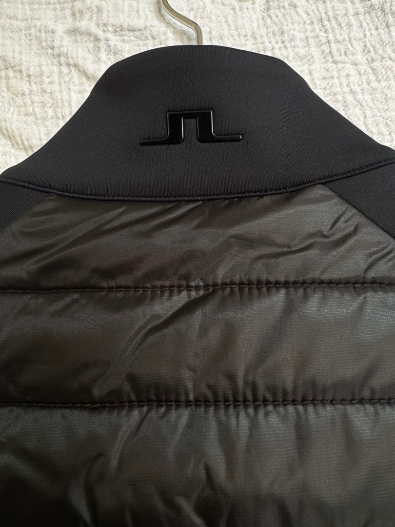 最終価格！新作 J.LINDEBERG（ジェイリンドバーグ）ダウンベスト 黒 Ｍ