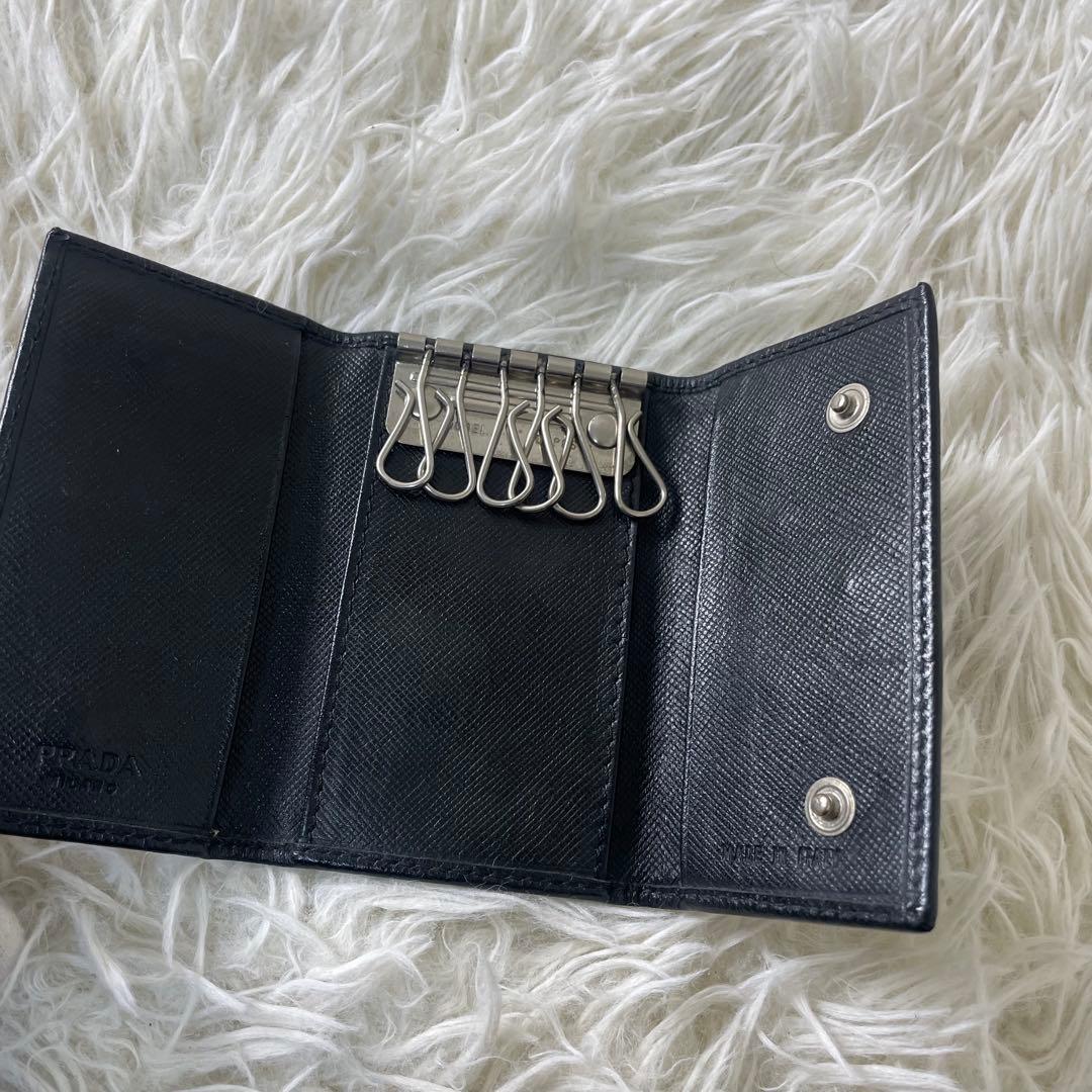 プラダ　PRADA 6連キーケース　ブラック　黒　レザー　三角ロゴ　三角プレート
