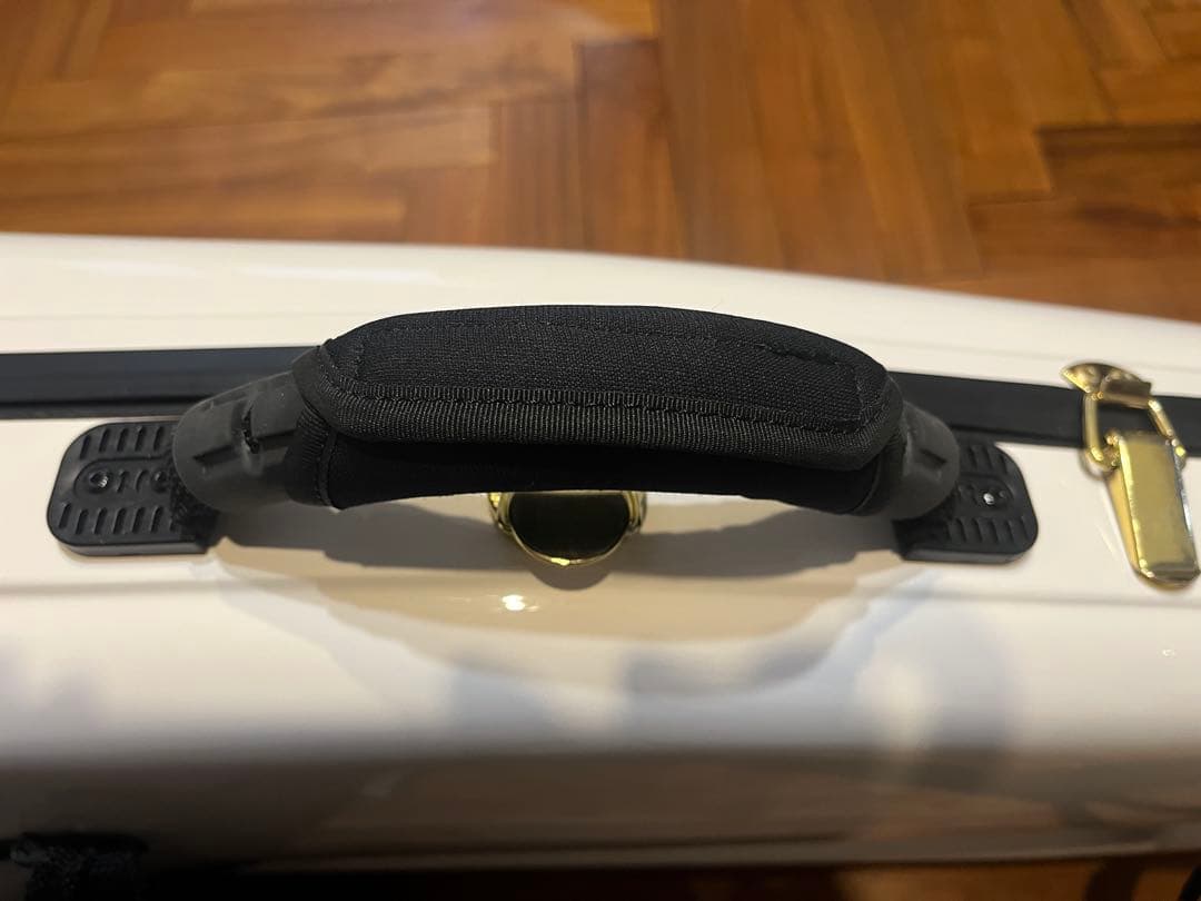 DACオリジナルトロンボーンケース　テナー&テナーバス用　オフホワイト 金ラッチ