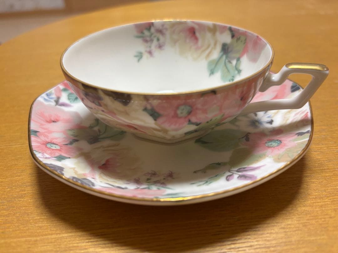 日本製MARUI花柄食器セット ティーポット付き 日本製MARUI花柄食器