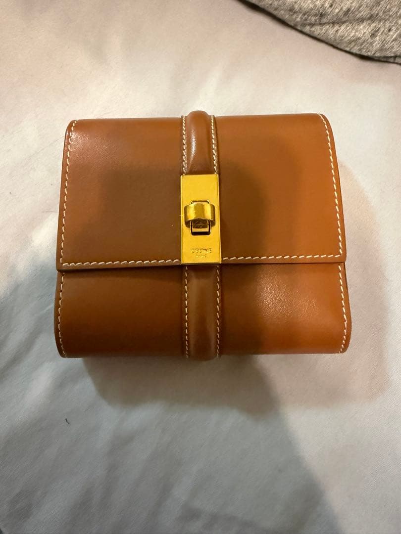 CELINEトリフォールドウォレット 16