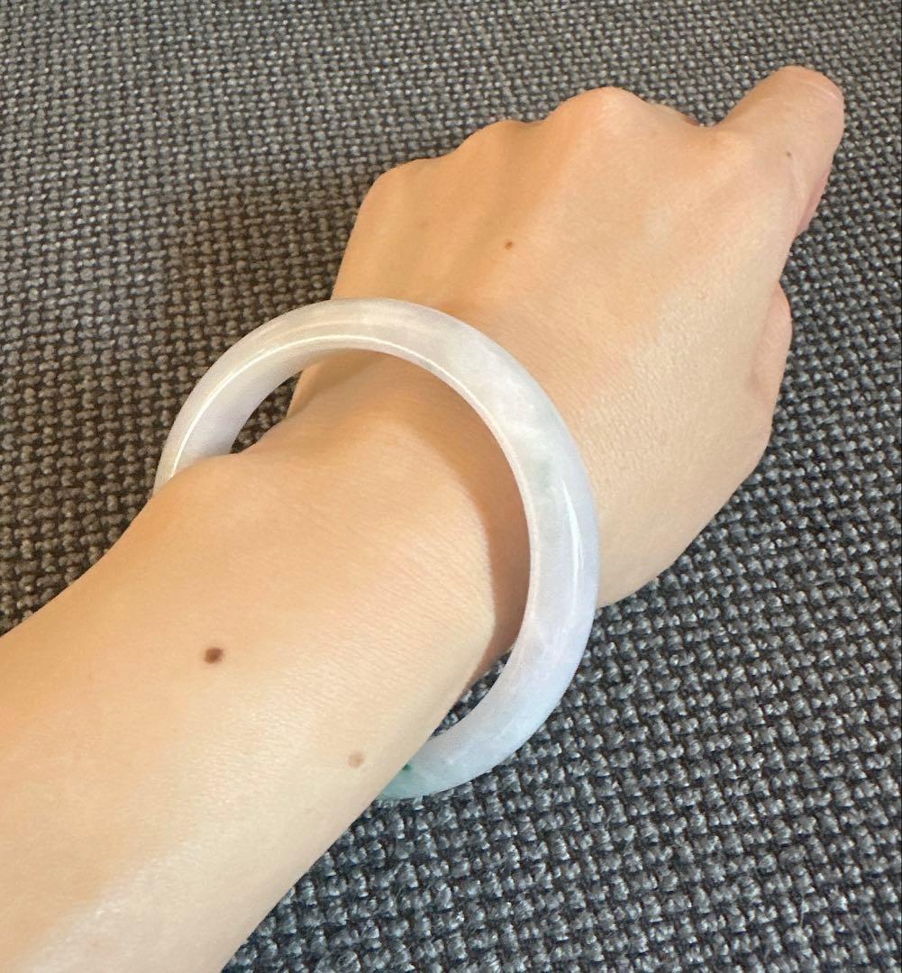 翡翠ヒスイ　ホワイトグリーンバングル