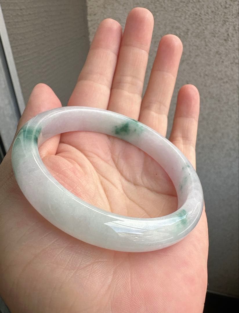 翡翠ヒスイ　ホワイトグリーンバングル