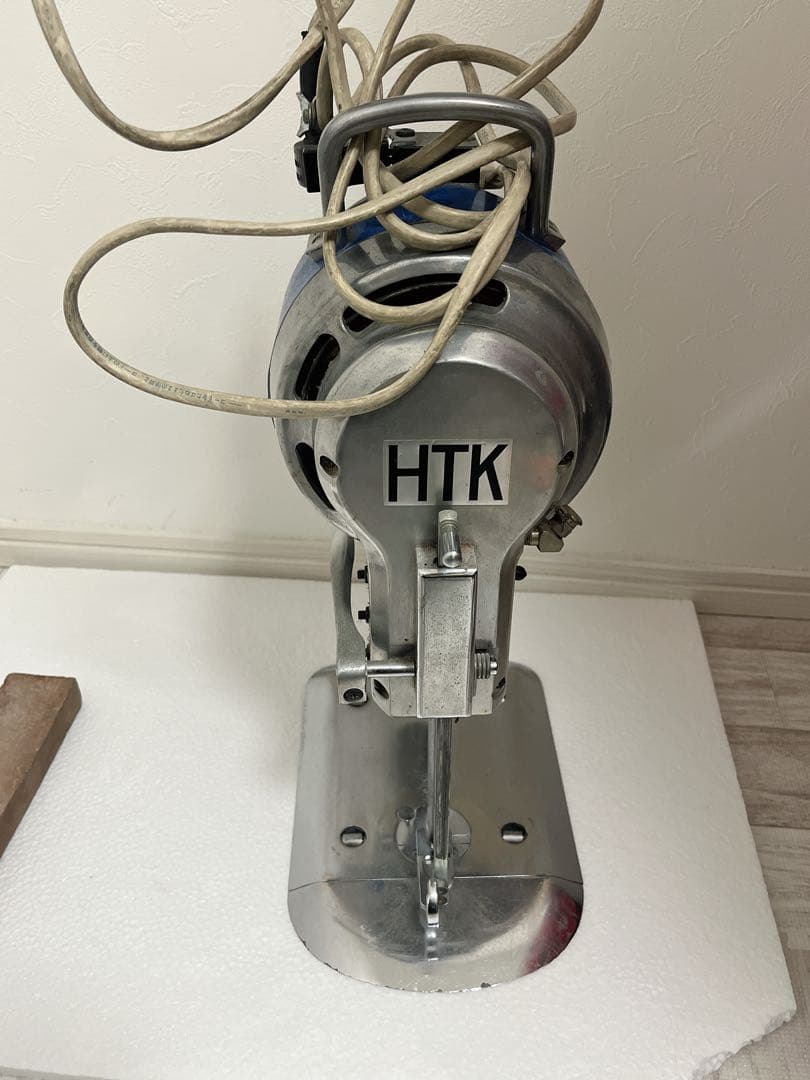 竪刃型裁断機　HITAKA INDUSTRIAL クロスカッター　手芸