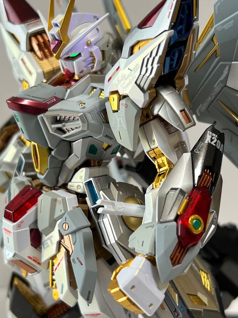 ガンプラ MGEX 1/100 ストライクフリーダムガンダム 塗装完成品