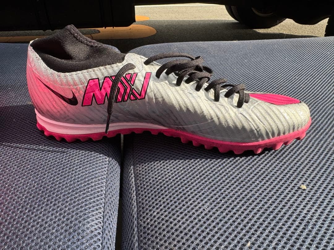 Nike Mercurial シルバー/ピンク 人工芝用シューズの通販はau PAY