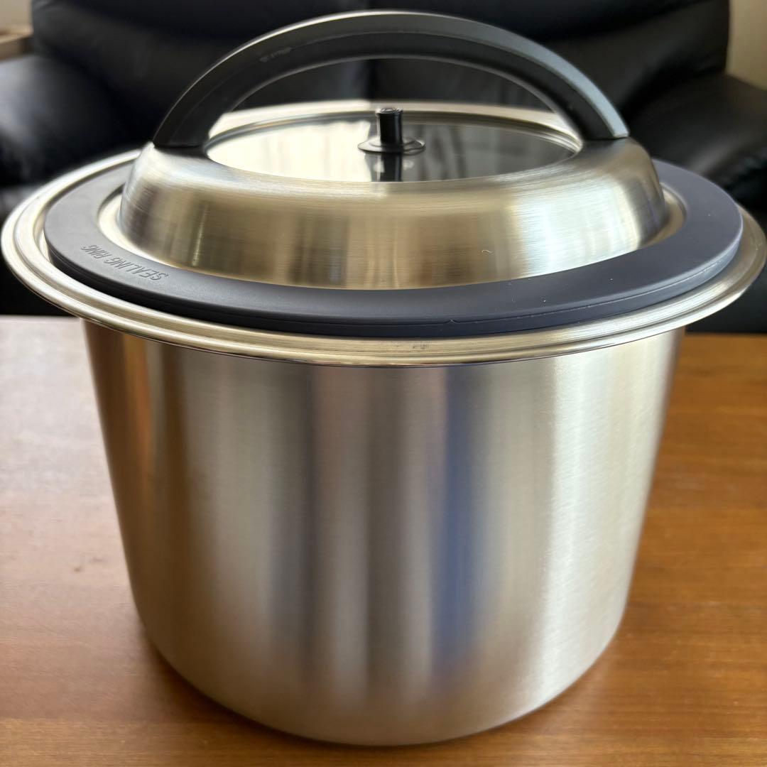 米びつ 真空 米櫃 密閉米びつ 保存容器 負圧シール ステンレス製 防湿 防虫