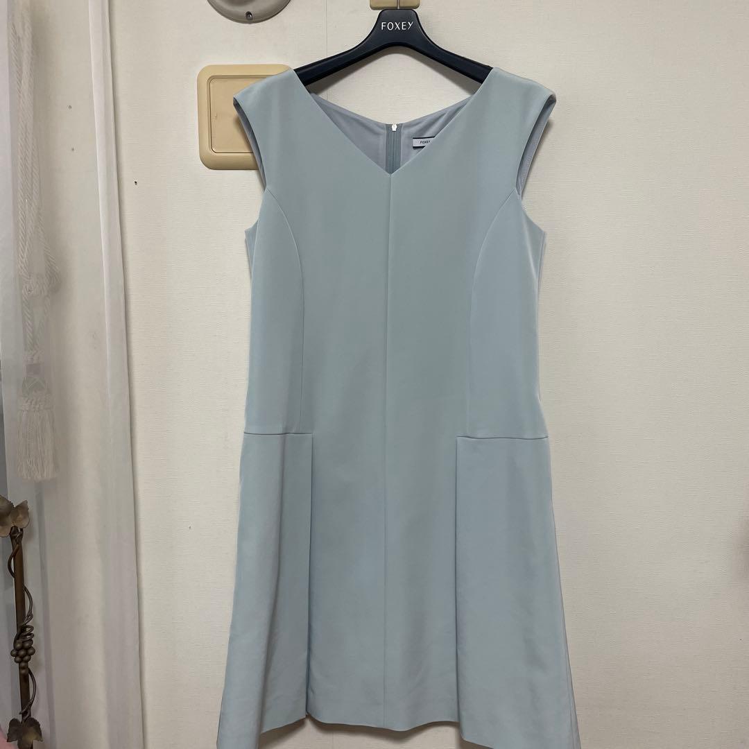 FOXEY ライトブルー ノースリーブワンピース　42