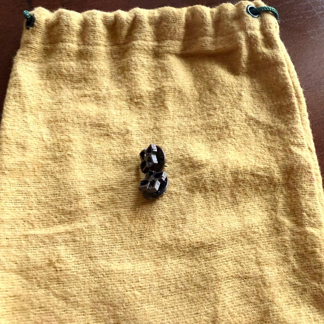 TAGLIATORE ブロンズ ラペルピン 1cm 小サイズ