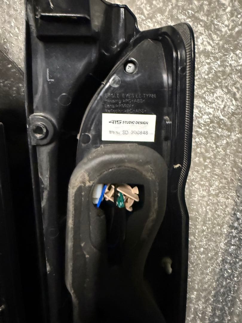 FLEX ハイエース　LEDテールランプ　煌