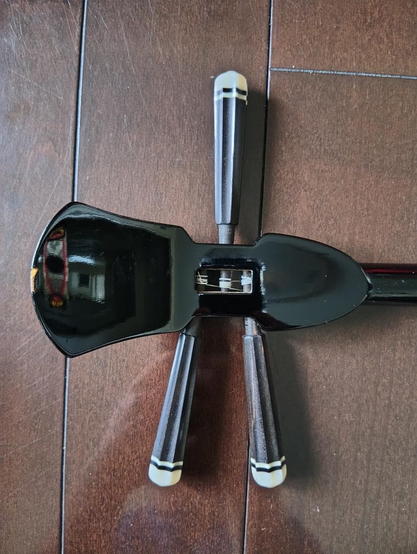 【中古・美品】沖縄 三線 本革 本蛇皮 和楽器 ハードケース＋付属品付