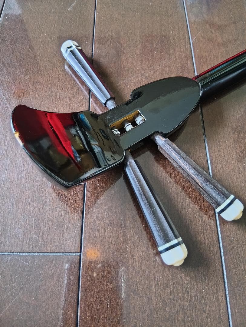 【中古・美品】沖縄 三線 本革 本蛇皮 和楽器 ハードケース＋付属品付