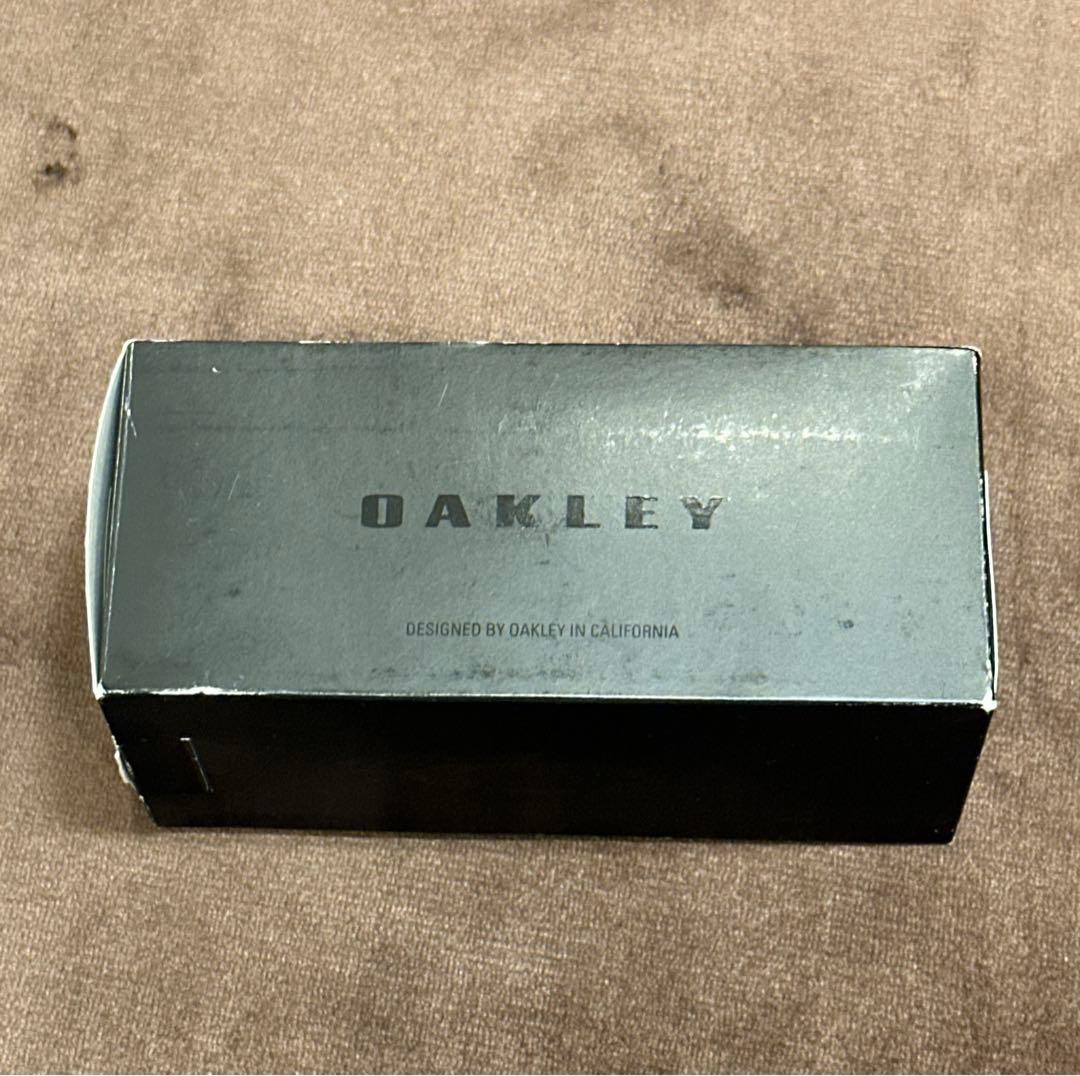 Oakley サングラス ホワイト/グレー/紫 収納袋付き