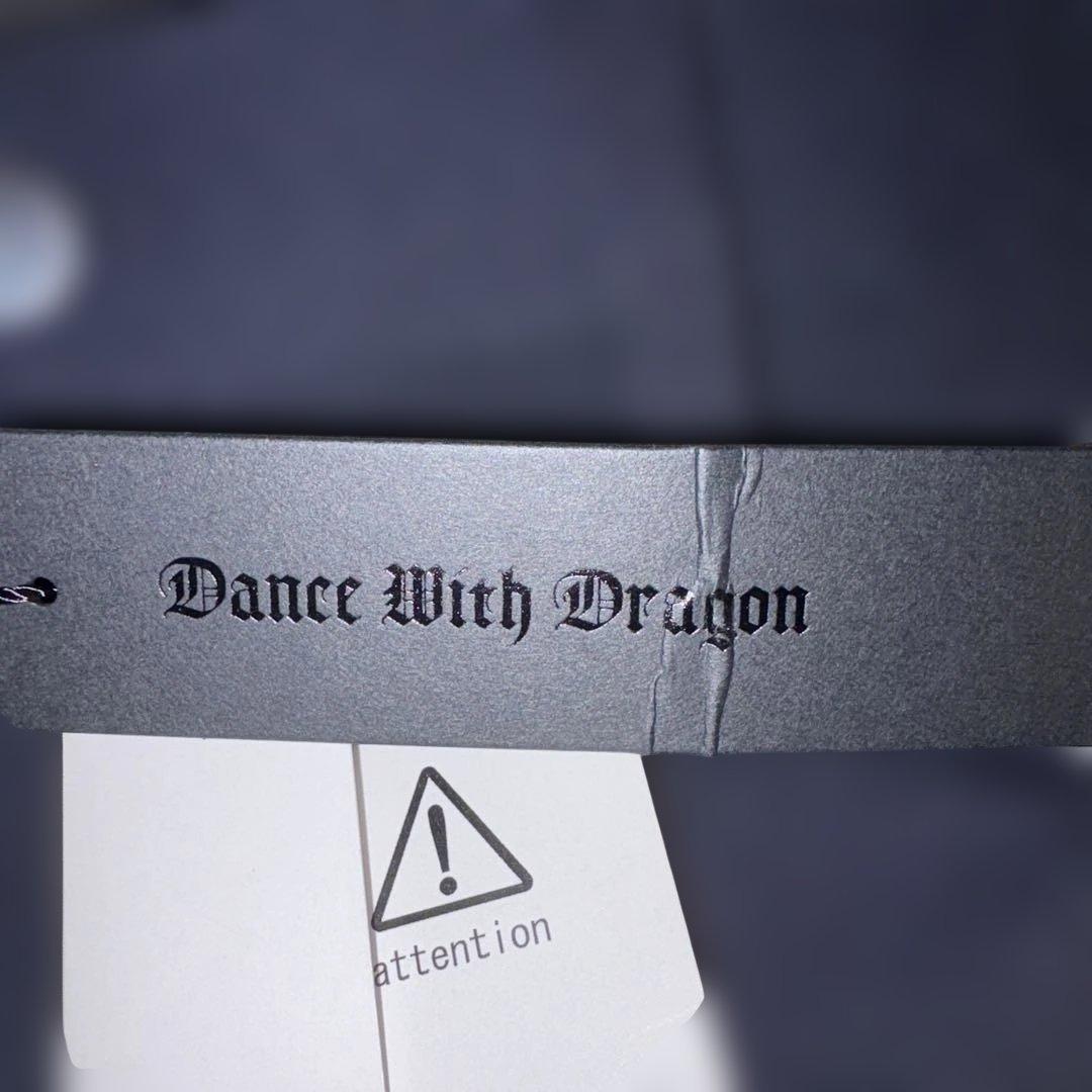 マーボーです。新品　ダンスウィズドラゴゴルフ　ネービー　パンツ サイズ4