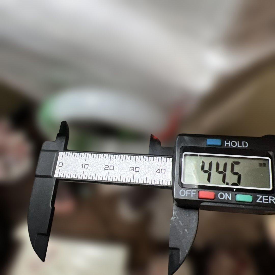 純天然本翡翠バングル 緑と白のグラデーションが美しい