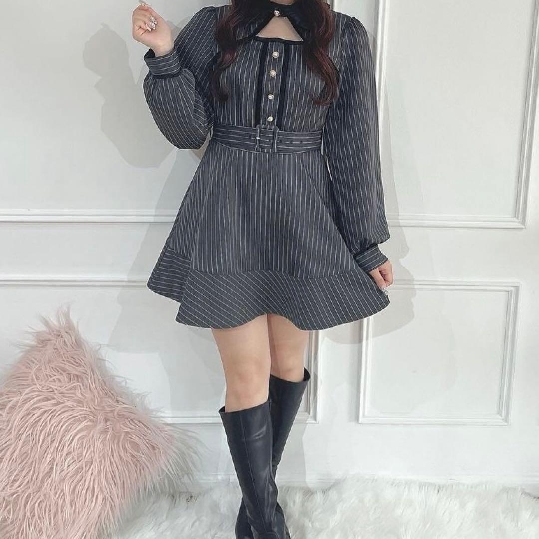 evelyn ベロア襟ロンパース ミニワンピース - メルカリ