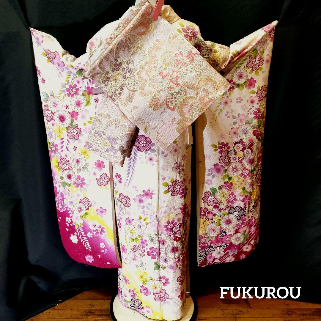 美品　振袖　白×ピンク　辻が花　　花芯絞り　銀通し