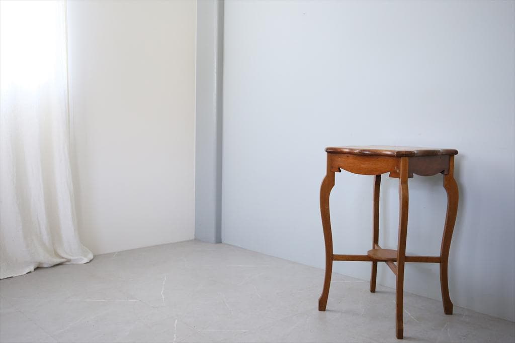 英国アンティーク木製チェステーブル/サイドテーブル机/飾り棚花台(89-198)