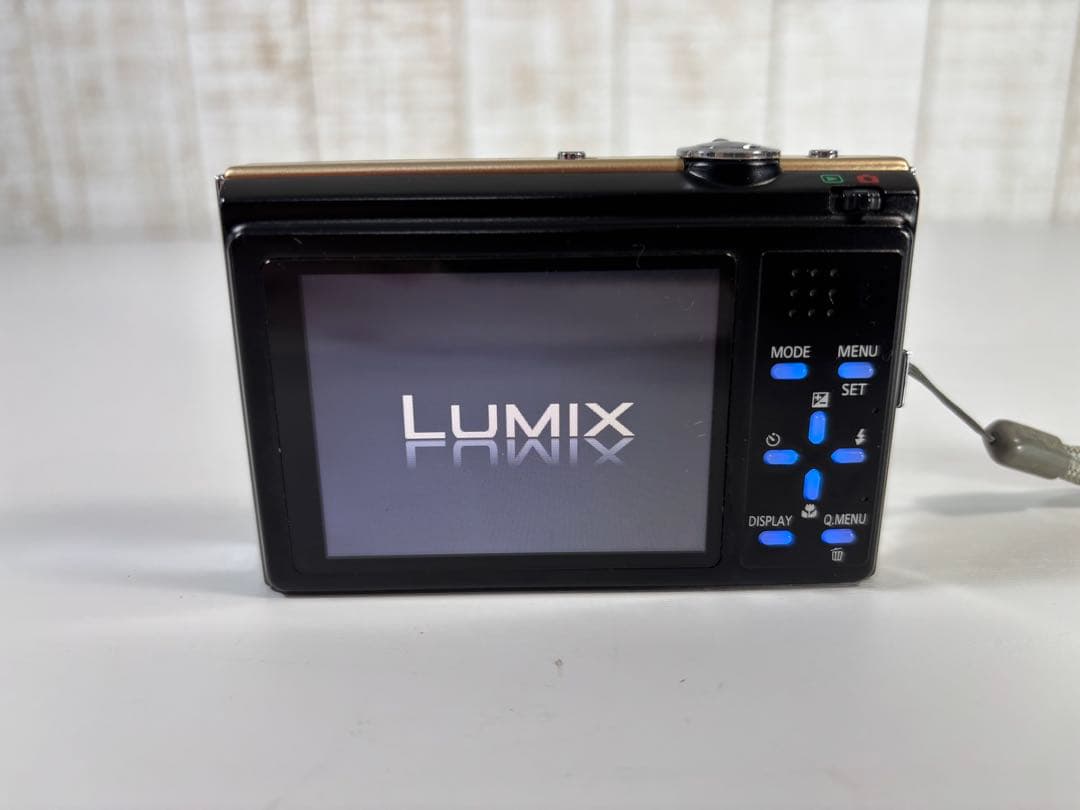 【美品】Panasonic LUMIX DMC-FP8 ゴールド