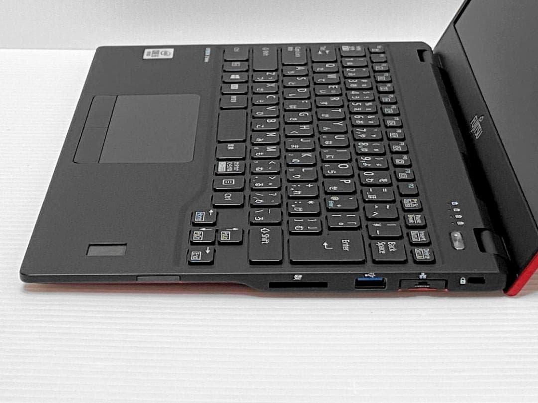I*o様 ガーネットレッド 第10世代Core i5 LIFEBOOK U931