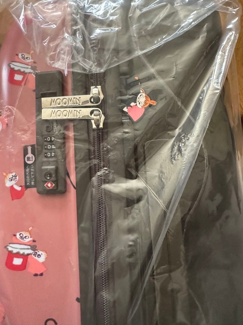 ひ*び様 新品未使用　 リトルミィのピンクのキャリーケース　 ５５Ｌ