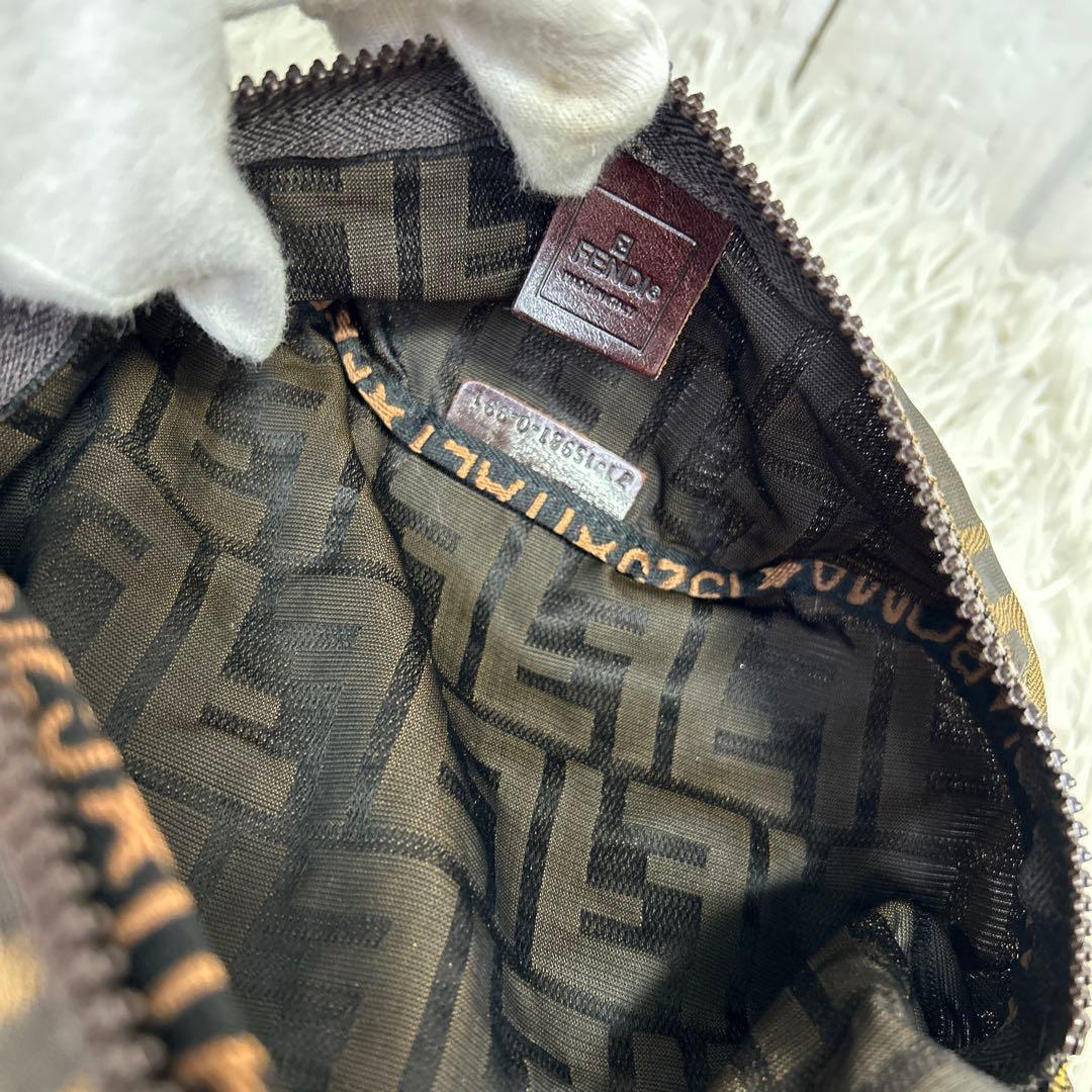 FENDI ズッカ　ウエストポーチ　ウエストバッグ　レザー　ナイロンキャンバス