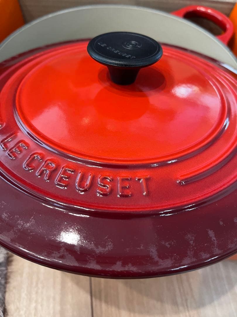 【新品未使用】LE CREUSET 赤 両手鍋 約22cm 箱付き