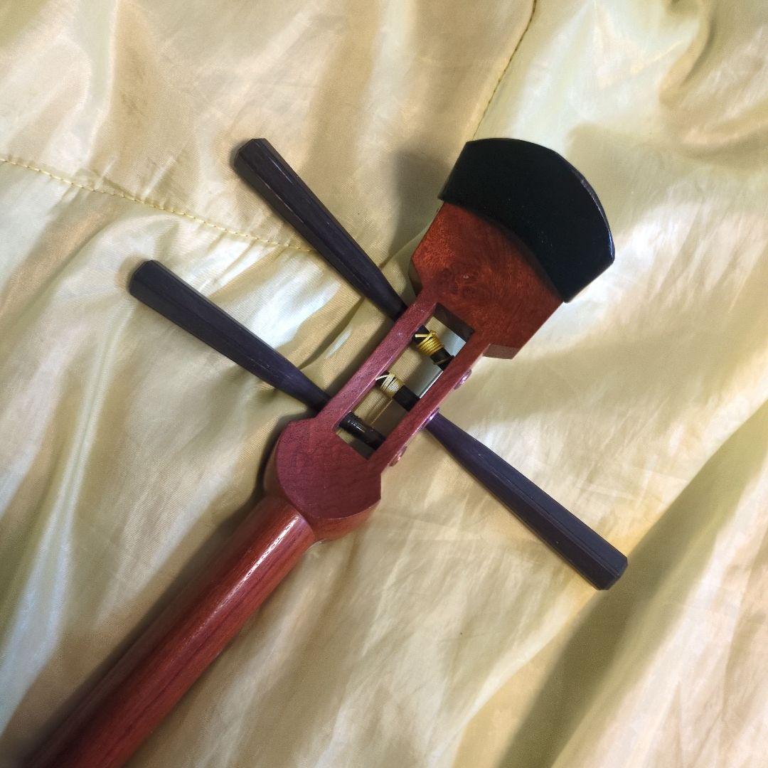 三味線　ハードケース付き　和楽器　破れ無　骨董　民謡　地唄