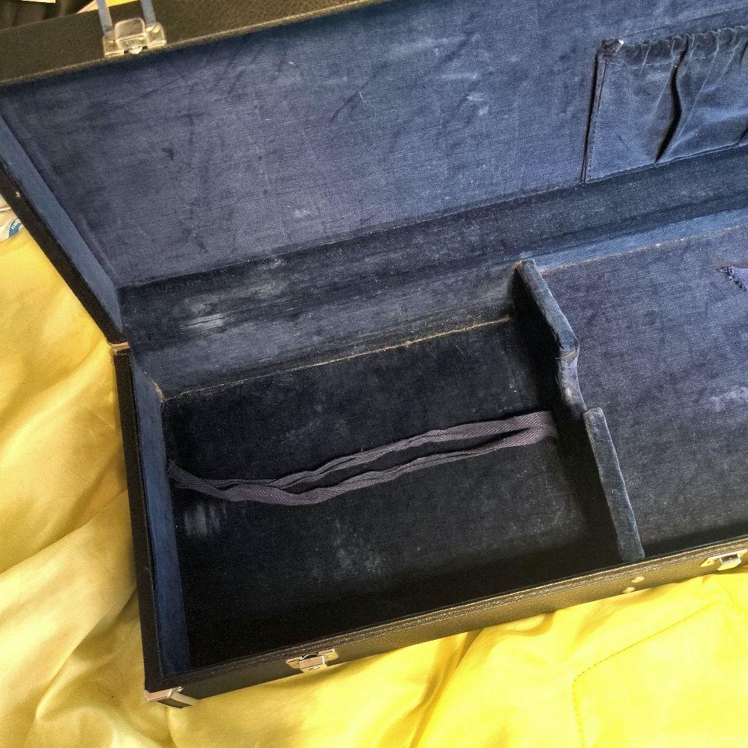 三味線　ハードケース付き　和楽器　破れ無　骨董　民謡　地唄