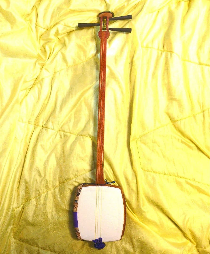 三味線　ハードケース付き　和楽器　破れ無　骨董　民謡　地唄