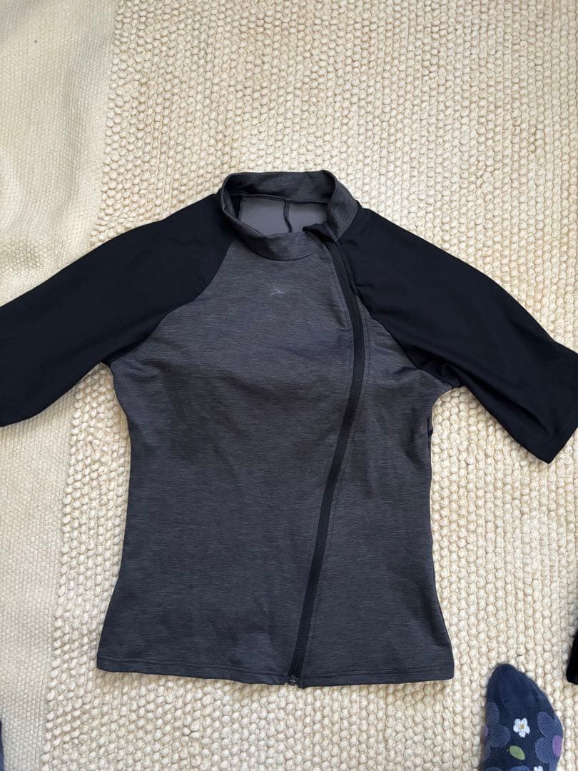 speedo ラッシュガード・ショートパンツ セット