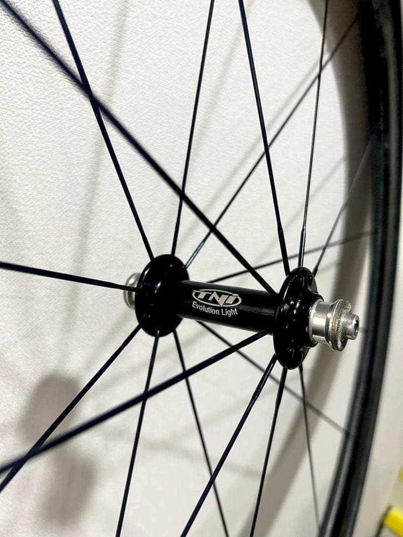 ◇TNIハブ仕様Carbonカーボンホイール前輪＆チューブラータイヤ付0.85g