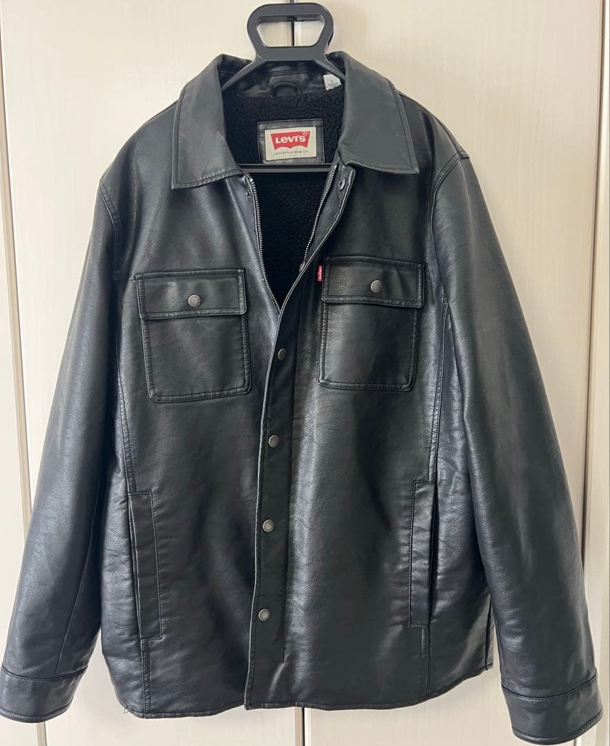 Levi's ブラックフェイクレザー 裏ボア ジャケット