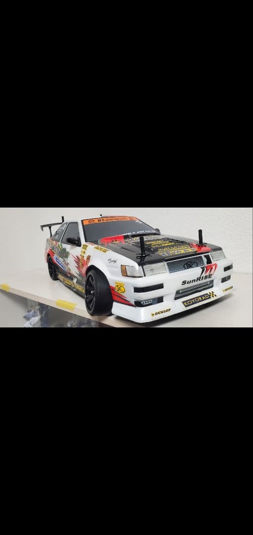 ヨコモ日比野AE86レビンボディ