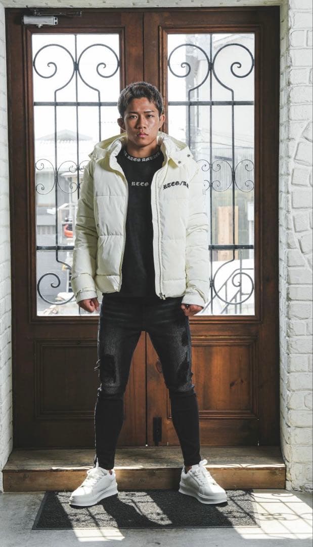 アダムスジャグラー ホワイトダウンジャケット 未使用に近い size Ｍ　完売品