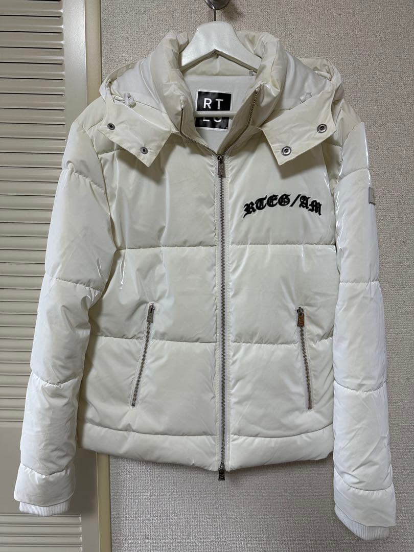 アダムスジャグラー ホワイトダウンジャケット 未使用に近い size Ｍ　完売品
