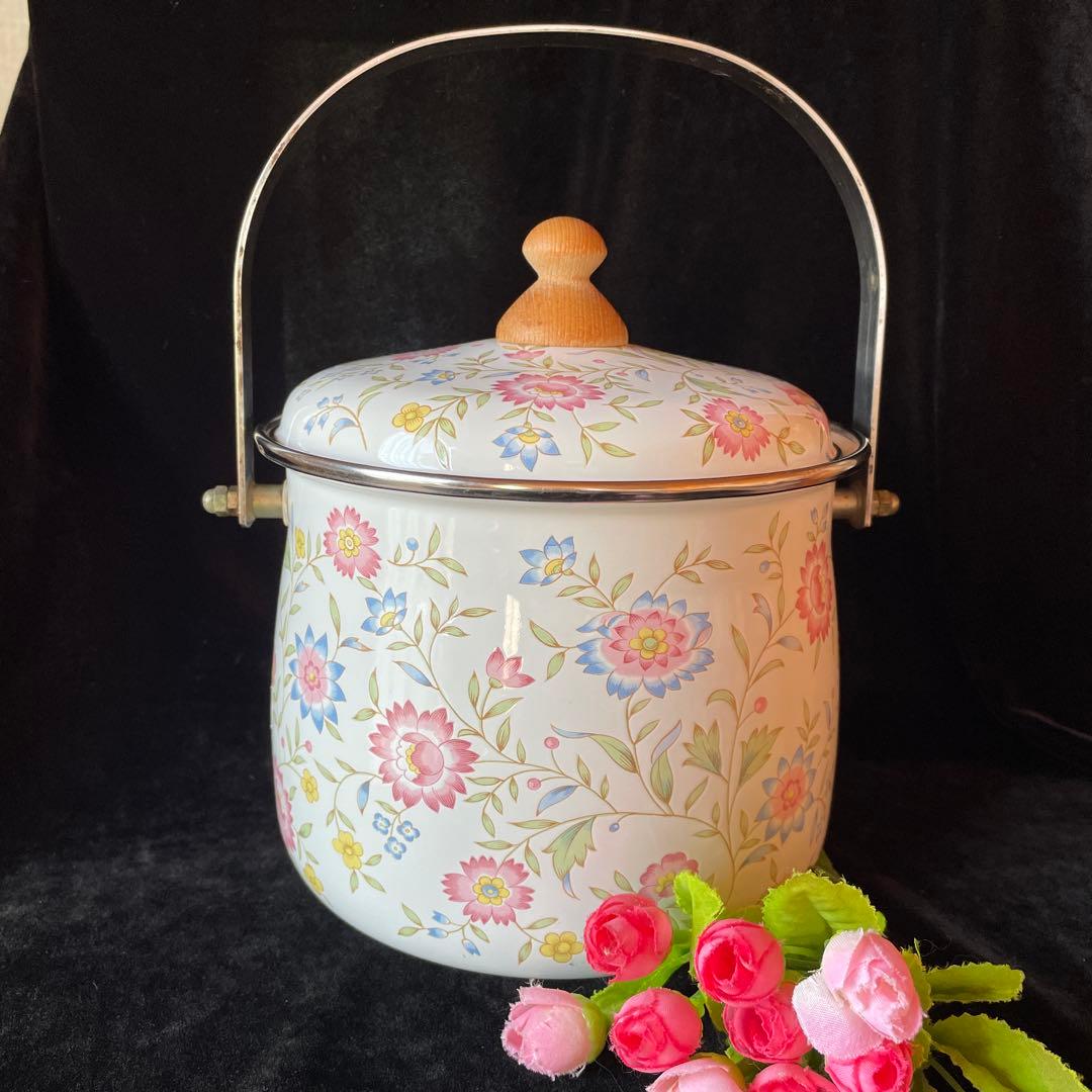 未使用 エジリールピナスナス ホーロー鍋 口径18センチ ステンレス持ち