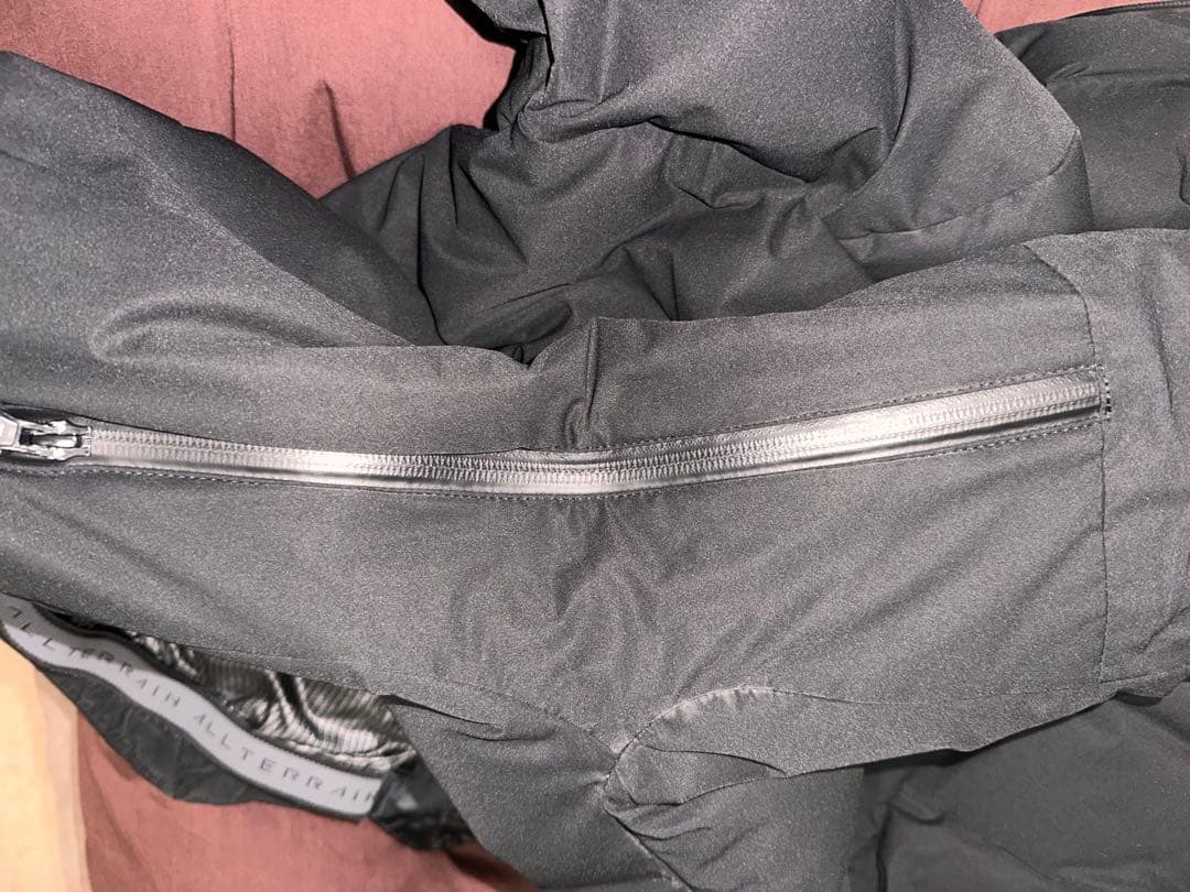 lily422専用 水沢ダウン　マウンテニア　Sサイズ　ブラック