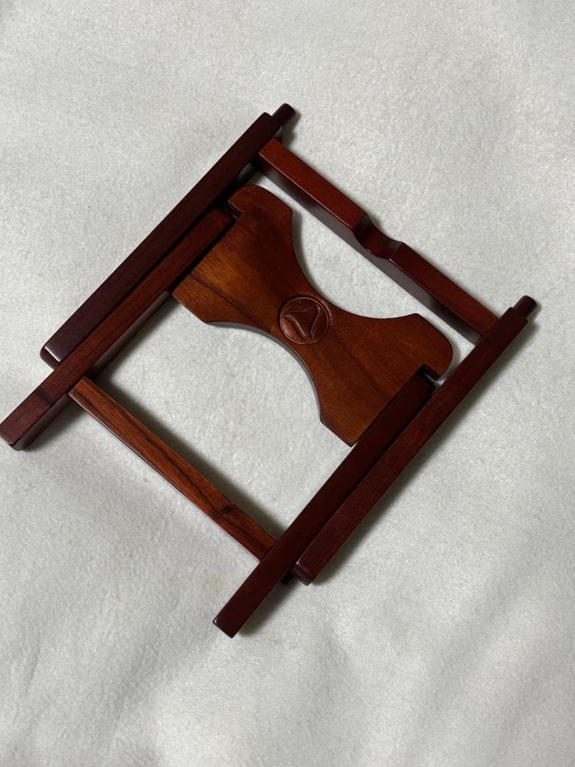 あっこちゃん　沖縄三線用木製折りたたみ式三線立て ブラウン　新品