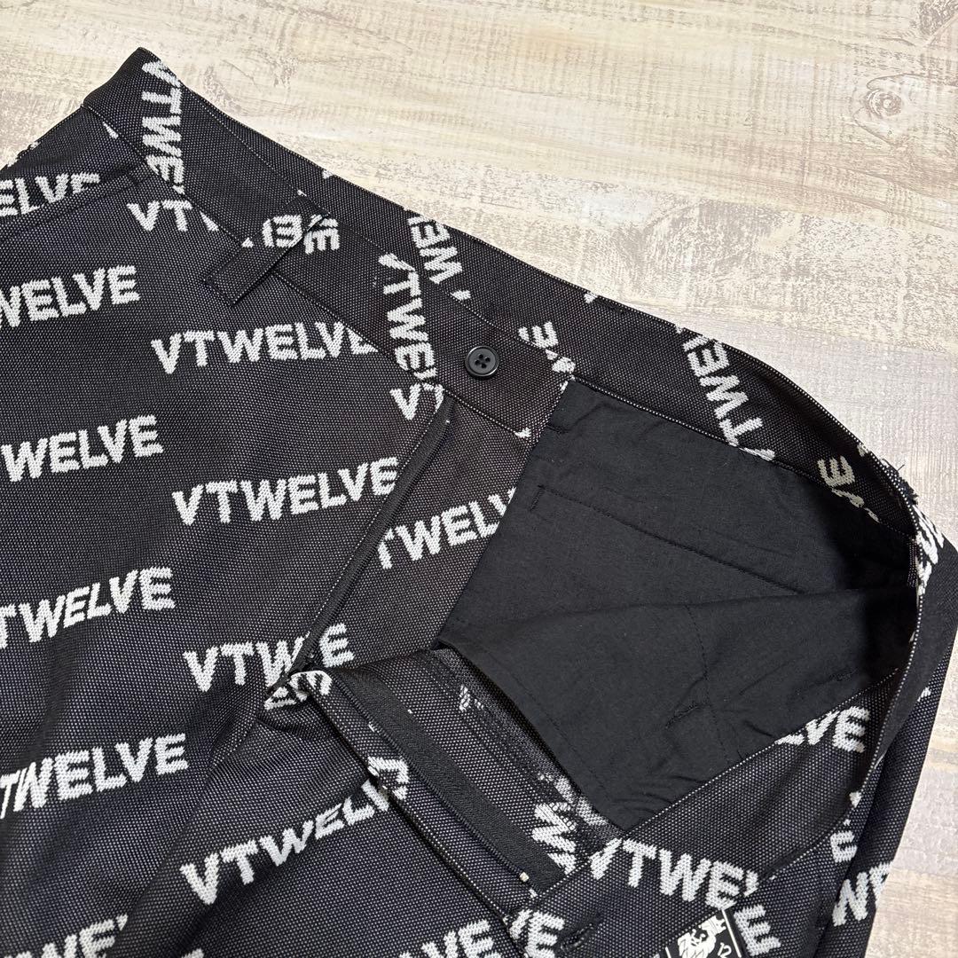 ヴィ・トゥエルヴ★ロゴ総柄★全方向ストレッチ★パンツ 【メンズ サイズL】