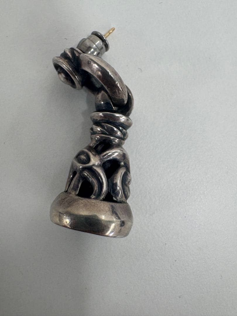 ロンワンズ LONE ONES ドーヴベル イヤリング M ピアス