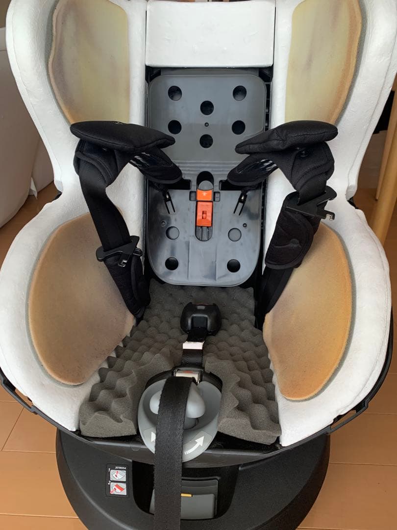 エールベベ クルット6i グランス 新生児 回転式 ISOFIX