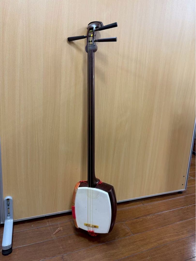 三味線　弦楽器　ハードケース付き　撥