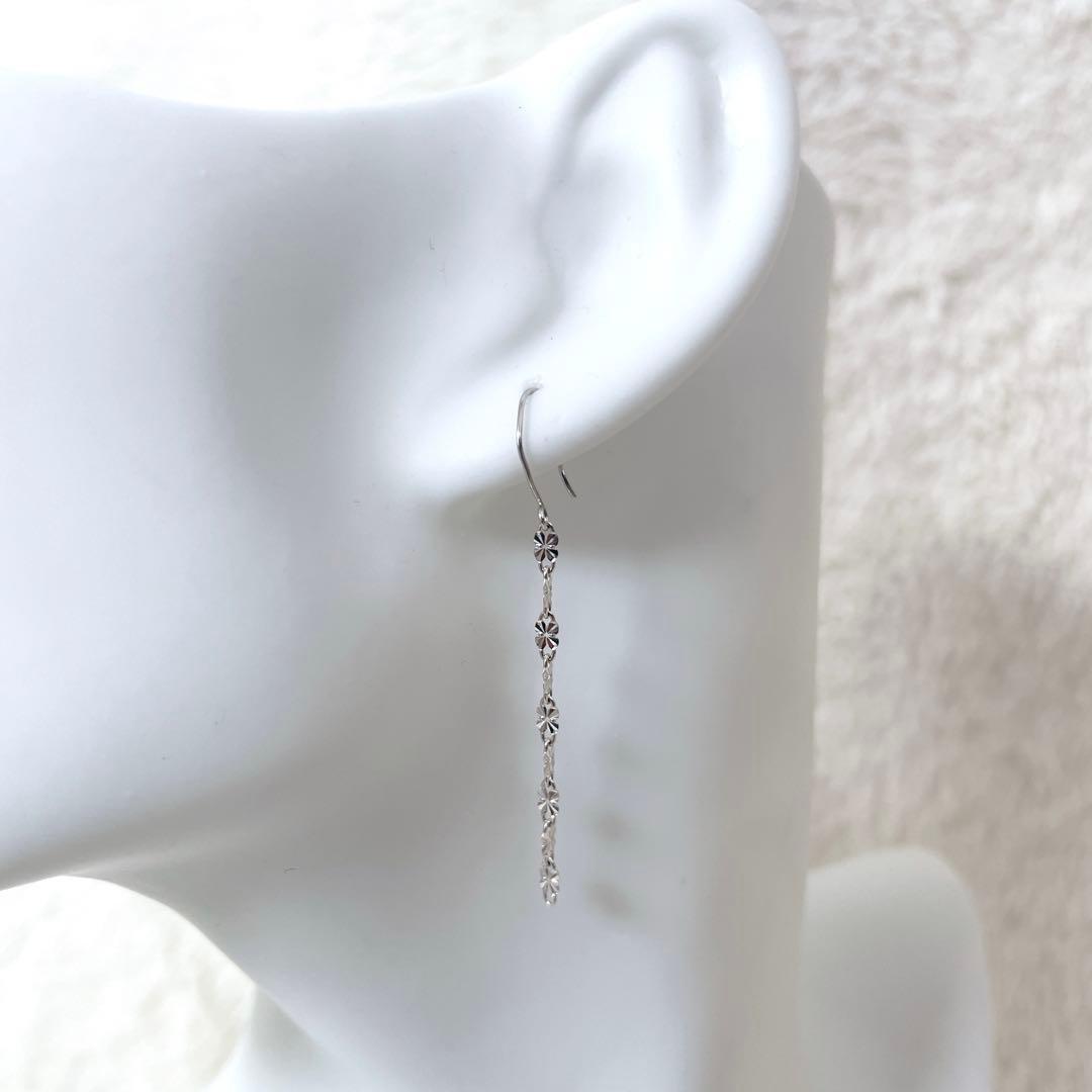 可愛い】K18WG ロングピアス チェーン フラワーモチーフ ホワイトゴールド