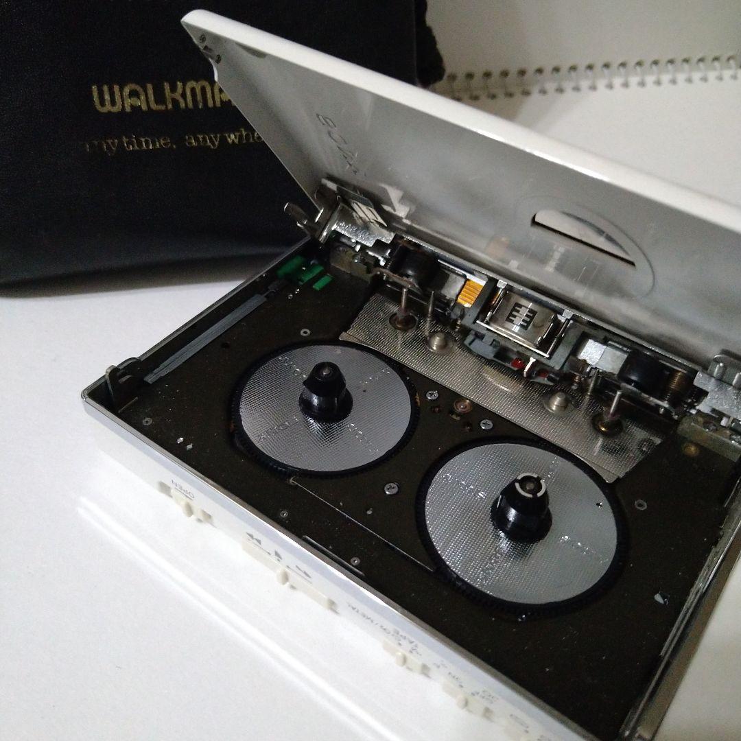 ソニーウォークマン　カセット用　ホワイト　希少　レア　ヴィンテージ　ジャンク品