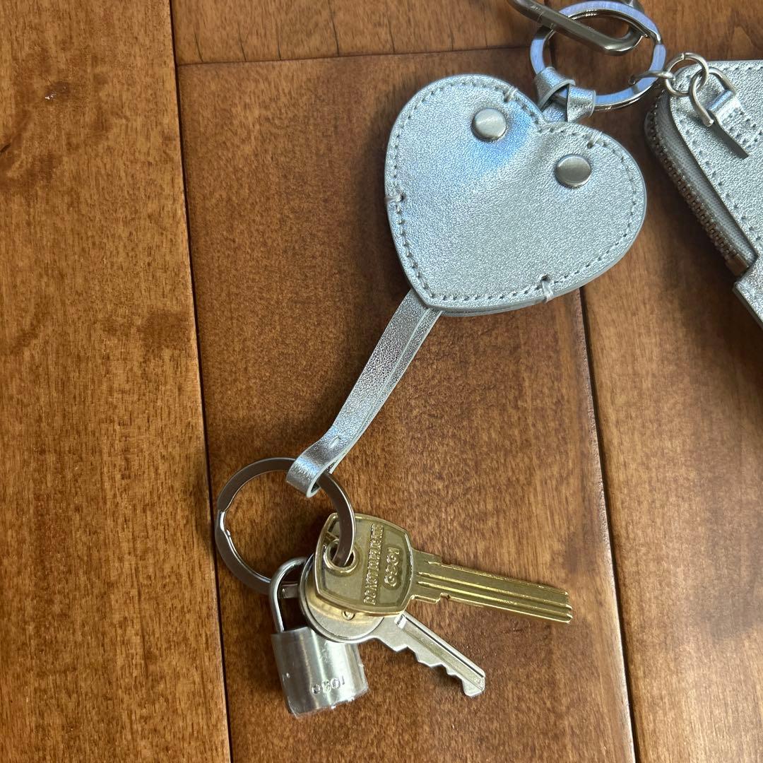新品UNITEDARROWS OSOIシルバー ハート型キーリング付きキーケース