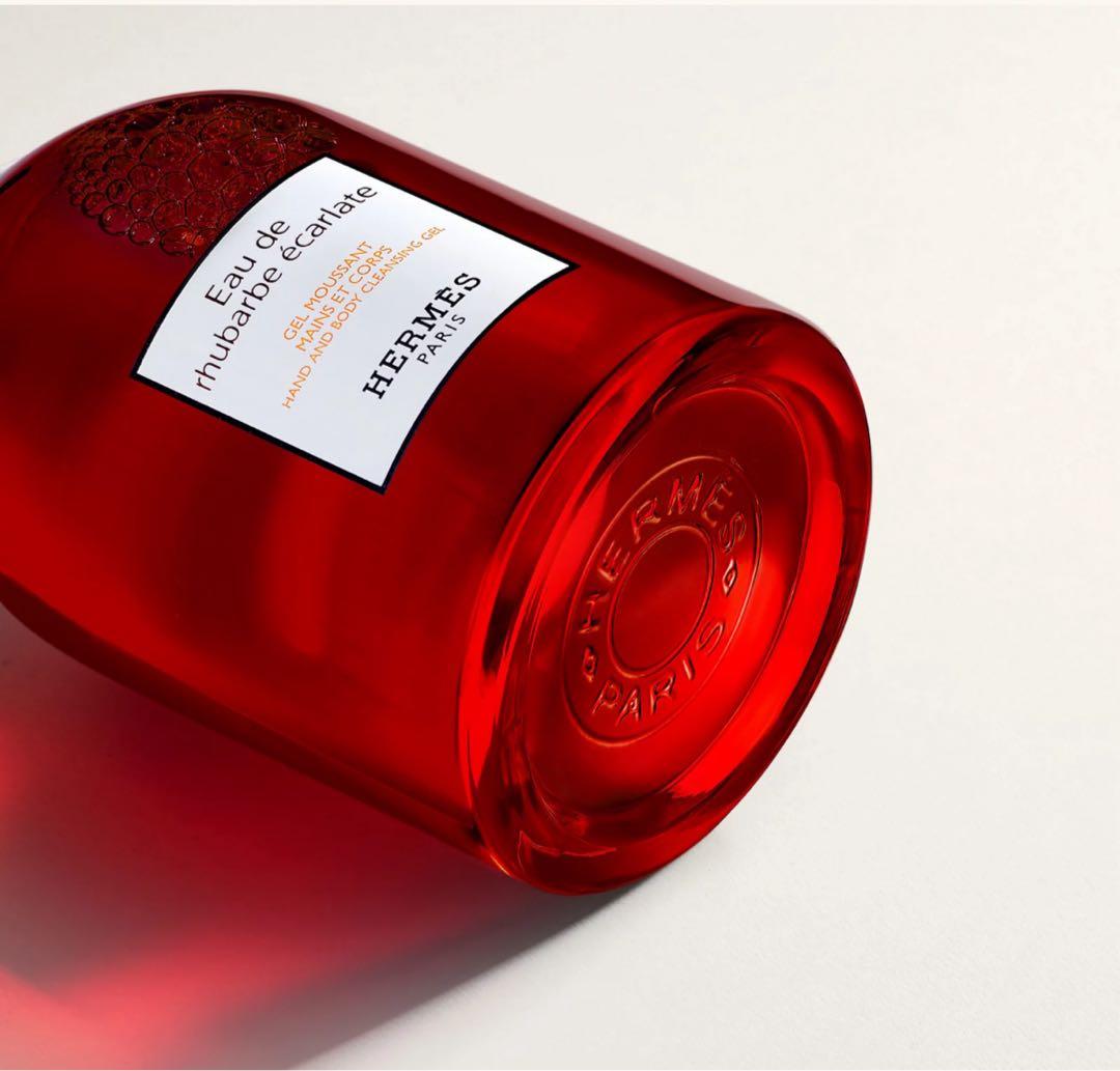 ハンド＆ボディ クレンジングジェル 《オー ドゥ ルバーブ エカルラット》