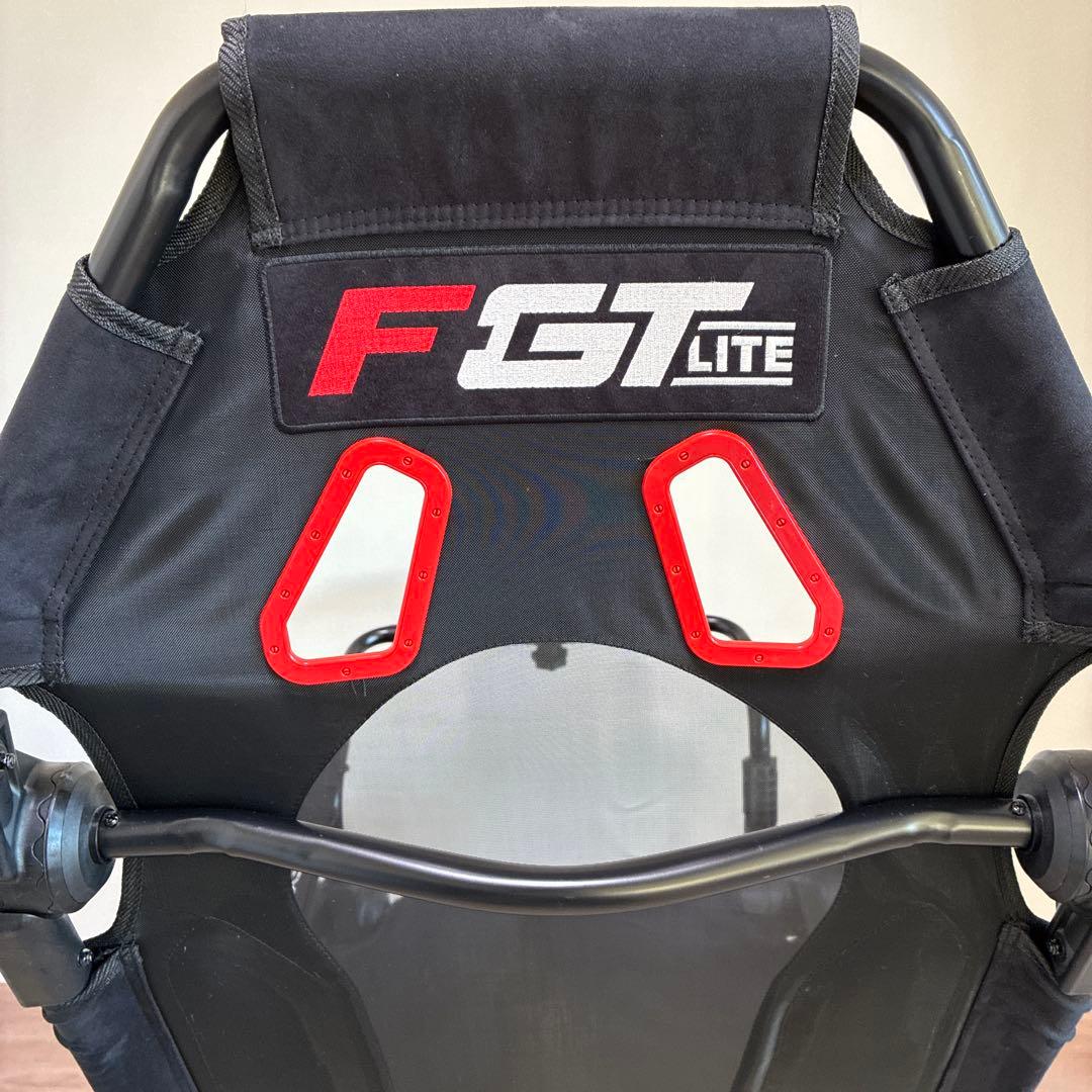 Next Level Racing F-GT Lite 折りたたみコックピット